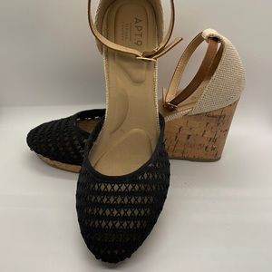 Apt.9 Wedge Espadrilles.size 10.Cream & Black